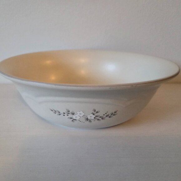 Pfaltzgraff  Heirloom  Vegetable Serving Bowl 8 1/2 Inch Vintage  #011 Floral - Picture 2 of 6